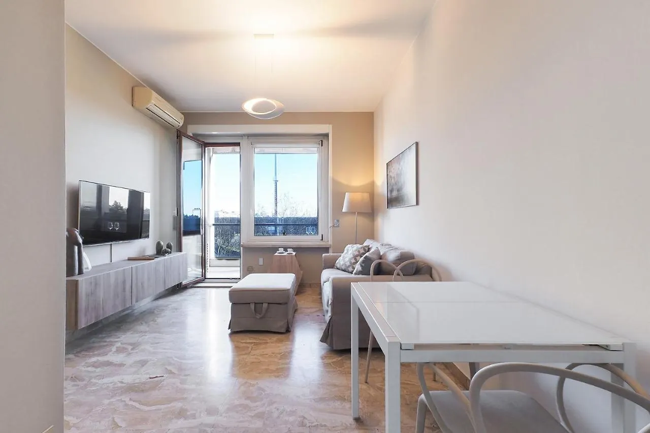 Contempora Apartments - Elvezia 8 - E52 Milan 0*,  Italy